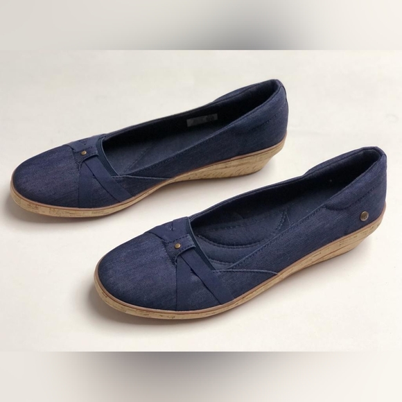 Grasshoppers Gigi Wedge Pumps Women's Size 10 blue shoes slip-on.